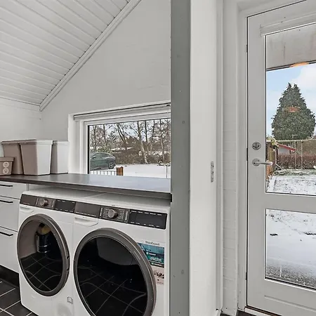 Holiday home Hielm - 490m From The Sea By Interhome *